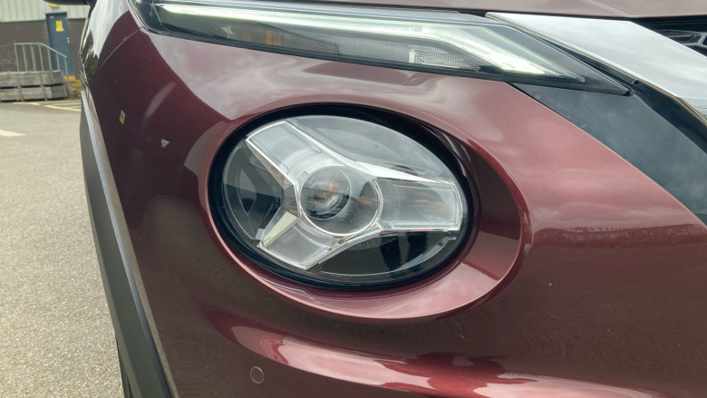Nissan Juke 1.0 DiG-T 114 N-Connecta 5dr Petrol Hatchback